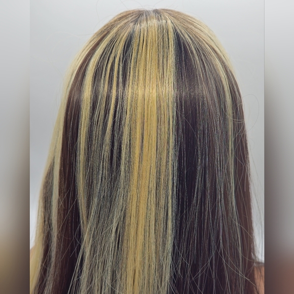 Uniwigs Ramona Long Dark Brown & Chunky Blonde Highlights w/ Bangs Synthetic Wig - Picture 6 of 9